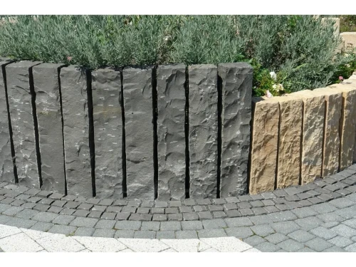 Ogrodowa Palisada Granitowa Łupana Bazalt Black G690 50x10x10 cm szary