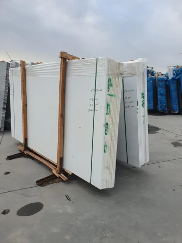 Slab Konglomerat Kwarcowy Tiles Pure White 320x160 cm – 2 cm biały