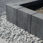 Obrzeże palisadowe Bruk-Bet Prospect 8x48x28 cm – Grafit