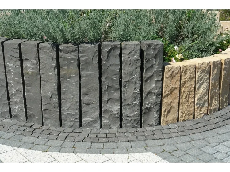 Ogrodowa Palisada Granitowa Łupana Bazalt Black G690 50x10x10 cm szary