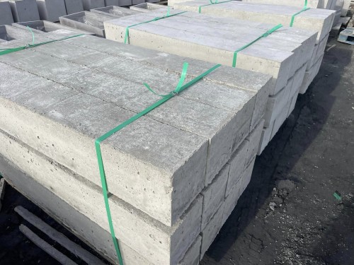 Słupek betonowy do siatki leśnej Hajduk 225x10x8 cm Szary