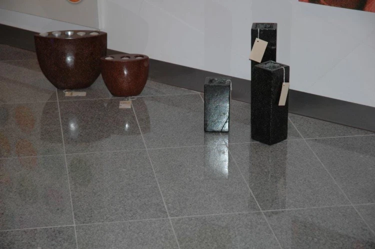Tiles New płytka granitowa polerowana 61x30,5x1 cm szary