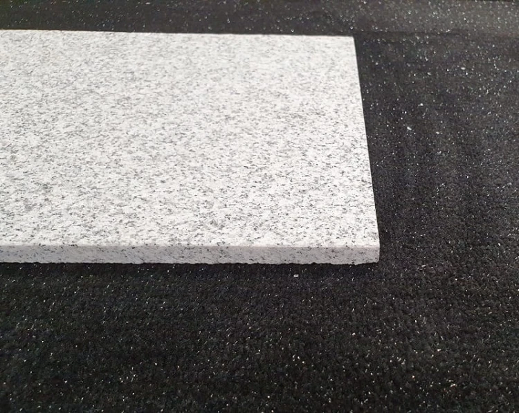 New Płytka granitowa płomieniowana 61x30,5x1 cm szary