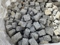 Strzegomska kostka granitowa surowo-łupana 4/6 szary