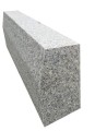 Krawężnik Granitowy Drogowy 15x30 cm ze Skosem – Szary Płomieniowany
