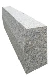 Krawężnik Granitowy Drogowy 15x30 cm ze Skosem – Szary Płomieniowany