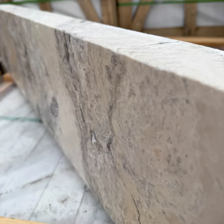 Trawertyn Obrzeże Silver Latte Greige Bębnowany Szlif 100x20x6 | Opornik – zdjęcie 5