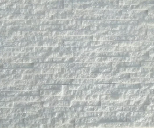 Kamień elewacyjny-dekoracyjny marmur Pure White Stackstone 10x36 cm – zdjęcie 2