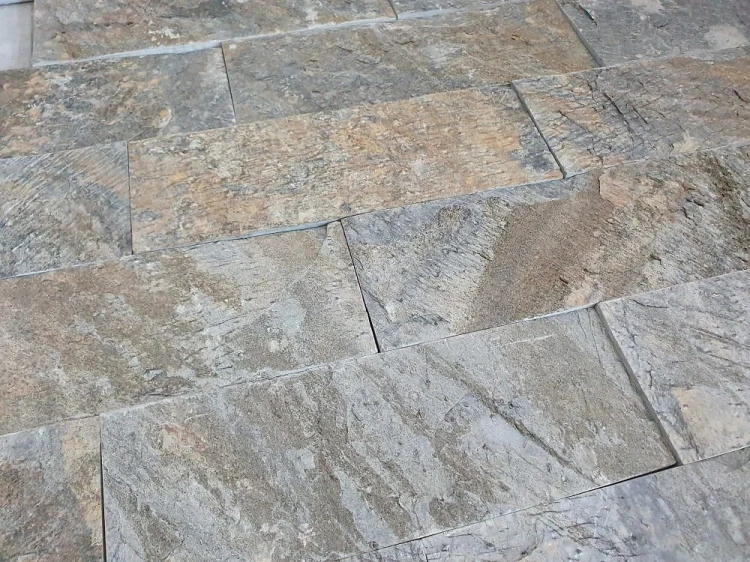 Kamień elewacyjny-dekoracyjny kwarcytowy Deoli Green Brick 10x30 – zdjęcie 5
