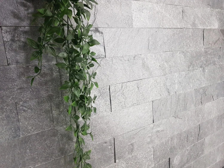 Kamień elewacyjny-dekoracyjny kwarcytowy Silver Grey Brick 10x30 – zdjęcie 3