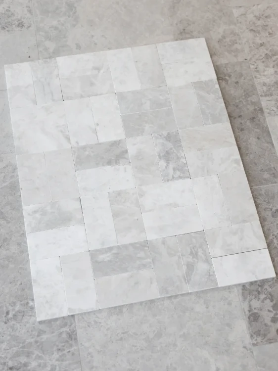 Płytka marmurowa Royal White Bębnowana 10x10x1 cm – zdjęcie 5
