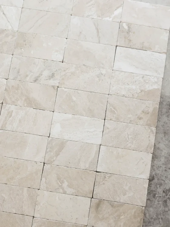 Płytka marmurowa Queen Beige | Coffee White Brick bębnowana 7,5x15x1 cm – zdjęcie 4