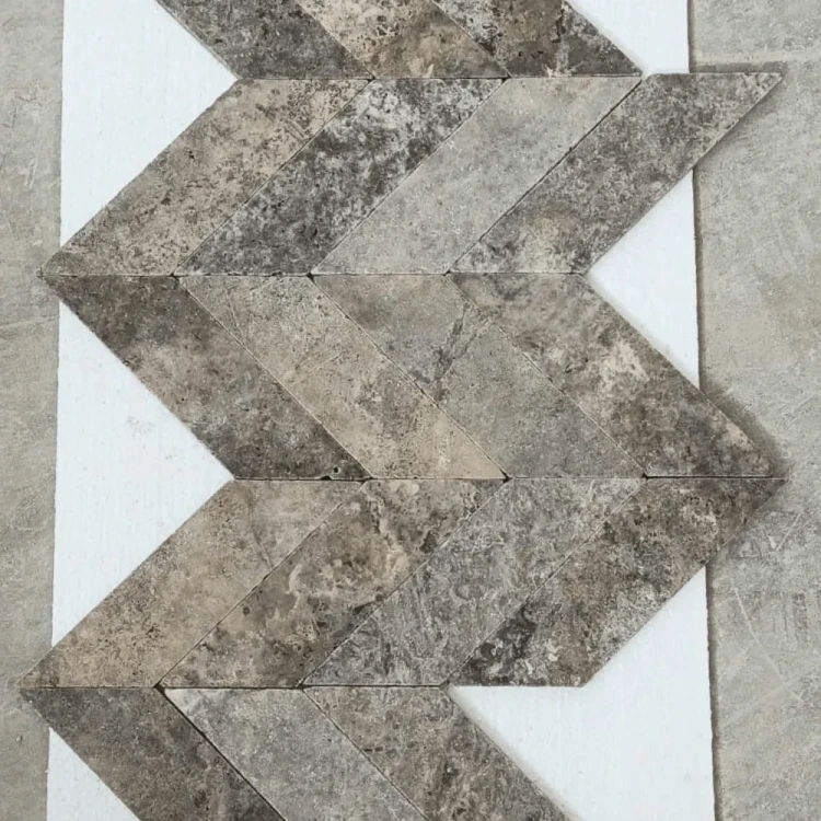 Trawertyn Silver Bębnowany 7,5x30,5 10mm Chevron – zdjęcie 5