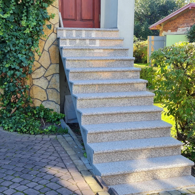 Schodek Granitowy G682 135x35x2 stopnica Bullnose – zdjęcie 3