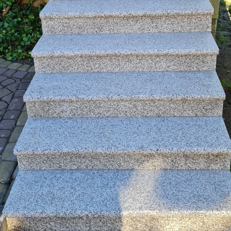 Schodek Granitowy G682 120x35x2 stopnica Bullnose – zdjęcie 7
