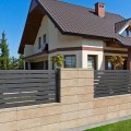 Bruk-Bet Continental daszek ogrodzeniowy 38x38x5 wapień muszlowy