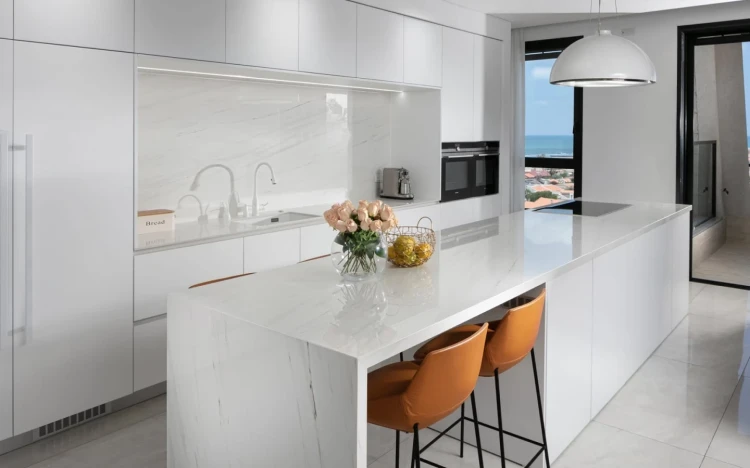 Spiek 12mm Bianco Dolomite polerowany 324x162 cm – zdjęcie 3
