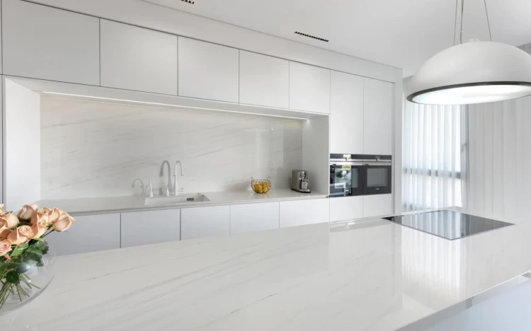 Spiek 12mm Bianco Dolomite polerowany 324x162 cm – zdjęcie 4