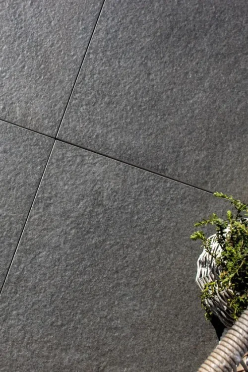Tiles płyta elewacyjna wapień szczotkowany Himachal Black Brushed 30x60x1,2 czarny