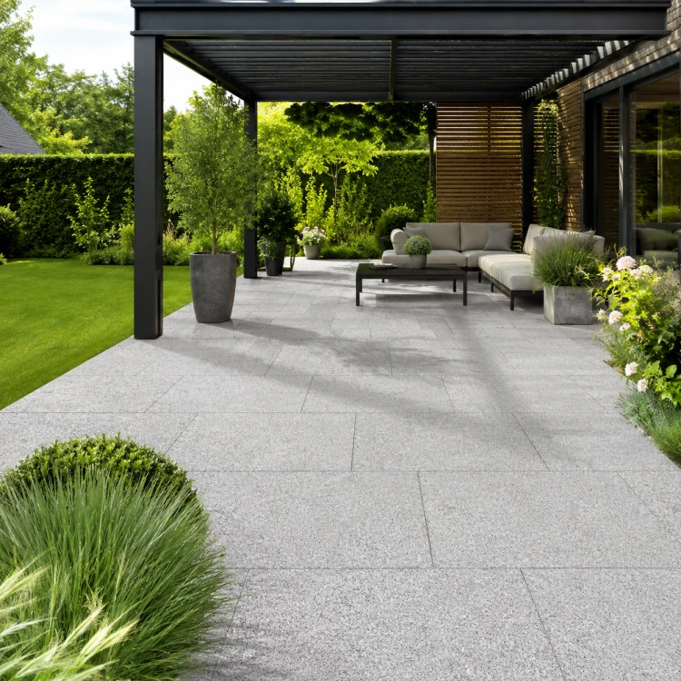 Płytka granitowa G602 Bianco Sardo Płomieniowana 120x60x2 cm - naturalny kamień o antypoślizgowej powierzchni